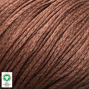 Close-up of Løvetand by CaMaRose, organic linen chainette yarn, ideal for summer knitwear and crochet, eco-certified.