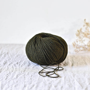 De Rerum Natura | Gilliatt | Merino Yarn, Colour: Foret, Gilliatt a gorgeous merino wool yarn. An Arran to Worsted weight yarn, top pick for jumper yarn. One of the besting selling merino yarns, from De Rerum Natura, Knit With Me