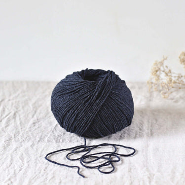 De Rerum Natura | Gilliatt | Merino Yarn, Colour: Tempete, Gilliatt a gorgeous merino wool yarn. An Arran to Worsted weight yarn, top pick for jumper yarn. One of the besting selling merino yarns, from De Rerum Natura, Knit With Me