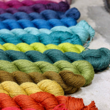 John Arbor | Exmoor Sock | Blueface Sock Yarn, Colour: Aggy, Hard-wearing sock yarn with Exmoor Blueface, Corriedale & nylon. Soft, bouncy & perfect knitting wool UK for socks, garments & colourwork, Knit With Me