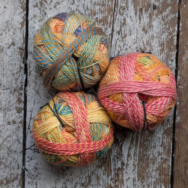 Schoppel | Edition 3 | Sport Weight Yarn, colour: Fool's Gold 2594, Extra-fine merino wool from Schoppel with stunning gradient colourway, from superwash wool. This machine washable merino yarn is an alternative for spincycle, Knit With Me