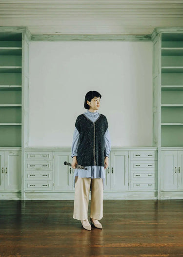 Amirisu - 27 Fall/Winter 2023, , This beautiful Japanese Knitting Magazine is the Fall/Winter Issue features knits full of thoughtful, creative details inspired by music. Including an interview with beadwork artist Madison Holler, a project from Lori Ann