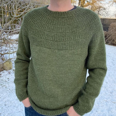 Anker’s Sweater – My Boyfriend’s Size | PetiteKnit | Printed Pattern in option at Knit With Me yarn shop