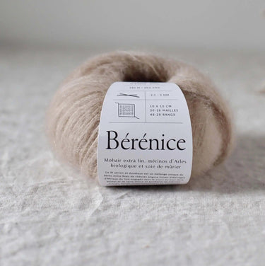 De Rerum Natura| Bérénice | Goat Fibres | Soft Yarn, Color: Biche, Bérénice is a unique blend of animal welfare Angora goat and the soft, plump Merino wool from organic Merinos d'Arles. Fingering yarn, dyed from ecological dye, Knit With Me