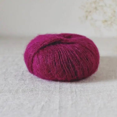 De Rerum Natura| Bérénice | Goat Fibres | Soft Yarn, Color: Confiture de Rose, Bérénice is a unique blend of animal welfare Angora goat and the soft, plump Merino wool from organic Merinos d'Arles. Fingering yarn, dyed from ecological dye, Knit With Me
