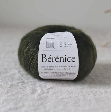 De Rerum Natura| Bérénice | Goat Fibres | Soft Yarn, Color: Foret, Bérénice is a unique blend of animal welfare Angora goat and the soft, plump Merino wool from organic Merinos d'Arles. Fingering yarn, dyed from ecological dye, Knit With Me