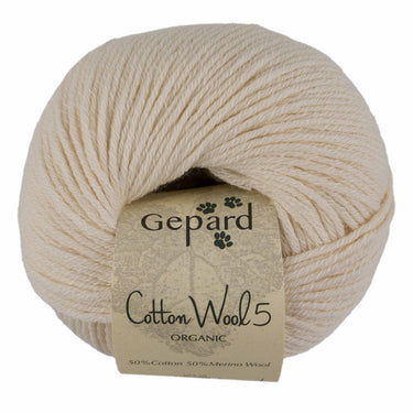 CottonWool 5 Organic cotton and wool yarn by Gepard Garn in 101 Cream