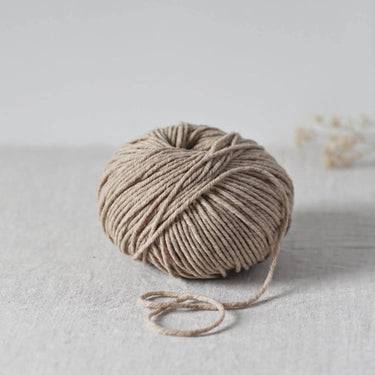 De Rerum Natura | Cyrano | Chunky Yarn, Color: Biche, Discover Cyrano by De Rerum Natura, a soft chunky yarn perfect for chunky knit blankets, chunky knitting wool, and cosy projects. Shop this aran wool now!, Knit With Me