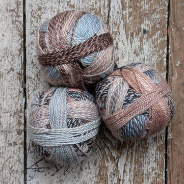 Schoppel | Edition 3 | Sport Weight Yarn, colour: Trace minerals 2349, Extra-fine merino wool from Schoppel with stunning gradient colourway, from superwash wool. This machine washable merino yarn is an alternative for spincycle, Knit With Me