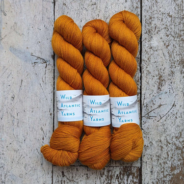 Wild Atlantic| Emer | Organic Merino Wool, Colour: Copper Kettle, Emer is a beautifully squishable organic merino wool. This fine base is wonderfully soft, making it the perfect match for next to skin garments and accessories. 4-ply/fingering weight 100g/