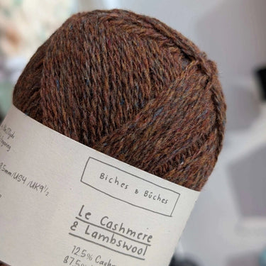 Le Cashmere & Lambswool | Biches & Buches, colour: Medium Blue Black, Made from Cashmere and Lambswool. This fingering yarn is soft and light from the cashmere yarn and the tweed from the lambswool yarn., Knit With Me