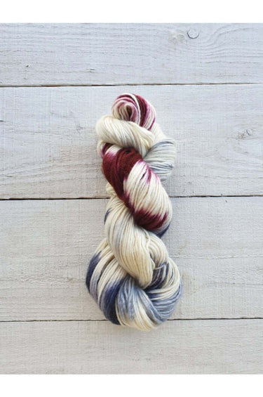 Manos del Uruguay | Maxima Yarn | Soft Hand-Dyed Merino Wool, Colour: conquina, Maxima by Manos del Uruguay is 100% extrafine merino, hand-dyed in vibrant shades. Soft, ethical, and ideal for cosy knits. Perfect for beginners & beyond!, Knit With Me