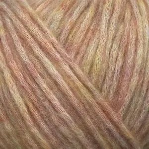 Snefnug yarn by CaMaRose, soft blend of baby alpaca, merino wool, organic cotton in pastel shades, close-up view