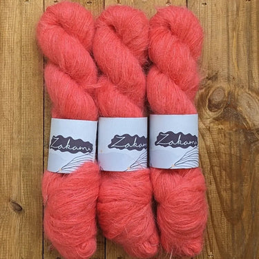 Zakami | Suri Fluff Lace | Baby Suri Alpaca & Silk Yarn, Colour: Healing Symphony, This incredibly soft blend of Baby Suri Alpaca and Silk is an absolute dream. So very soft and light. It can be used on it's own or held together with a strand of heavier w