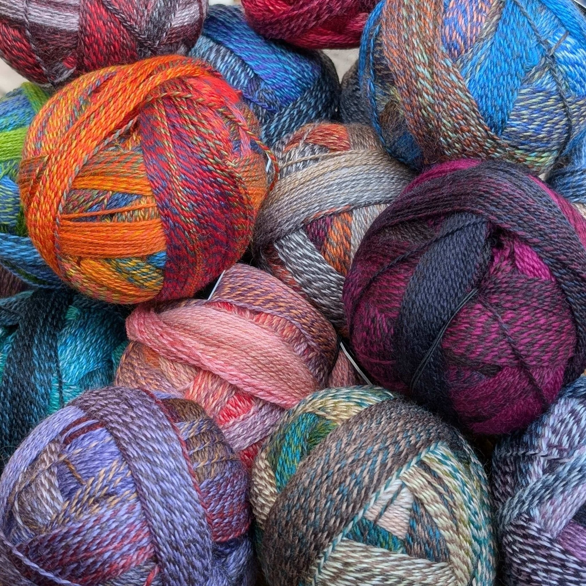 Zauberball Crazy - Unique Colour Shifting Yarn – Knit With Me
