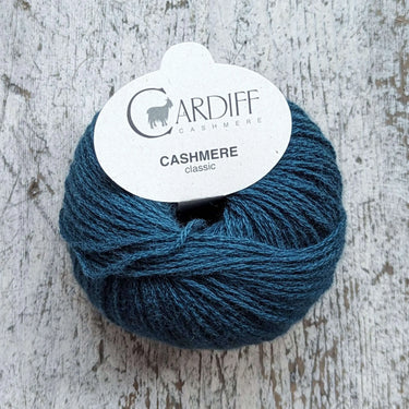 Cardiff Cashmere Classic,Colour: 649 OTTOMAN,Cardiff Cashmere Classic is a 100% pure cashmere hand-knitting yarn which feels like clouds of luxury! Classic can be used for a wide selection of projects ranging from simple accessories to more complicated sw
