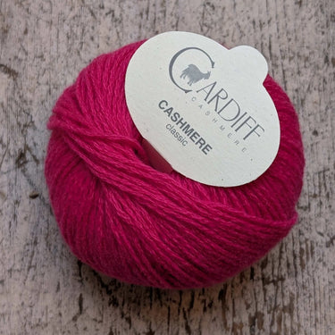 Cardiff Cashmere Classic,Colour: 711 SAKURA,Cardiff Cashmere Classic is a 100% pure cashmere hand-knitting yarn which feels like clouds of luxury! Classic can be used for a wide selection of projects ranging from simple accessories to more complicated swe