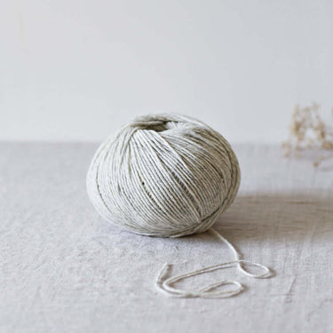 De Rerum Natura | Gilliatt | Merino Yarn, Colour: Bouleau, Gilliatt a gorgeous merino wool yarn. An Arran to Worsted weight yarn, top pick for jumper yarn. One of the besting selling merino yarns, from De Rerum Natura, Knit With Me
