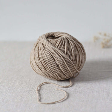 De Rerum Natura | Gilliatt | Merino Yarn, Colour: Biche, Gilliatt a gorgeous merino wool yarn. An Arran to Worsted weight yarn, top pick for jumper yarn. One of the besting selling merino yarns, from De Rerum Natura, Knit With Me