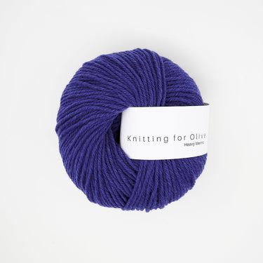Knitting for Olive Heavy Merino yarn in deep blue color with 100% Merino wool from New Zealand.