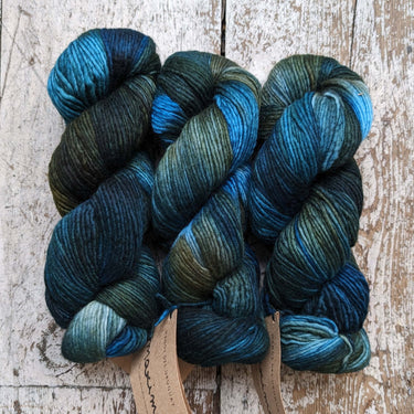 Manos del Uruguay | Maxima Yarn | Soft Hand-Dyed Merino Wool, Colour: Ultramarine, Maxima by Manos del Uruguay is 100% extrafine merino, hand-dyed in vibrant shades. Soft, ethical, and ideal for cosy knits. Perfect for beginners & beyond!, Knit With Me