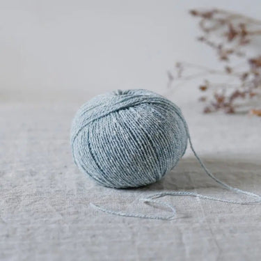 De Rerum Natura | Candide Yarn | Light Wool-Cotton Blend, Colour: Azur, De Rerum Natura Candide is a soft wool-cotton blend yarn, perfect for spring knits. Naturally dyed, eco-friendly, and ideal for textured stitches. Shop now!, Knit With Me