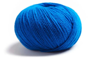 Lamana | Como | Super Fine Merino, Color: 10 Royal, Lamana Como is ultra-soft merino wool, perfect for double knitting wool (DK wool) projects. This DK yarn offers warmth, lightness, and quality! 25g DK yarn, Knit With Me