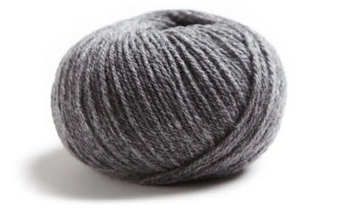 Lamana | Como | Super Fine Merino, Color: 28M Slate Grey Melange, Lamana Como is ultra-soft merino wool, perfect for double knitting wool (DK wool) projects. This DK yarn offers warmth, lightness, and quality! 25g DK yarn, Knit With Me