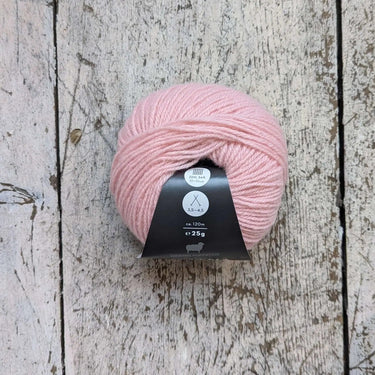 Lamana | Como | Super Fine Merino, Color: 40 Antique Pink, Lamana Como is ultra-soft merino wool, perfect for double knitting wool (DK wool) projects. This DK yarn offers warmth, lightness, and quality! 25g DK yarn, Knit With Me