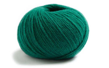 Lamana | Como | Super Fine Merino, Color: 52 Grass Green, Lamana Como is ultra-soft merino wool, perfect for double knitting wool (DK wool) projects. This DK yarn offers warmth, lightness, and quality! 25g DK yarn, Knit With Me