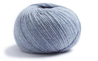 Lamana | Como | Super Fine Merino, Color: 54M Ice Blue Melange, Lamana Como is ultra-soft merino wool, perfect for double knitting wool (DK wool) projects. This DK yarn offers warmth, lightness, and quality! 25g DK yarn, Knit With Me