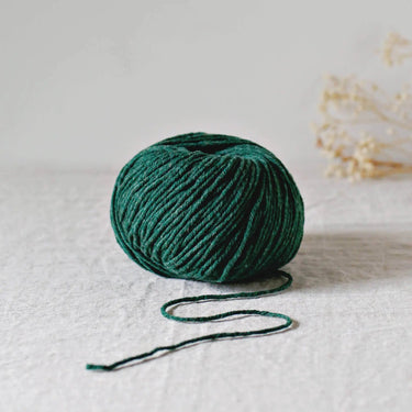 De Rerum Natura | Cyrano | Chunky Yarn, Color: Cedre, Discover Cyrano by De Rerum Natura, a soft chunky yarn perfect for chunky knit blankets, chunky knitting wool, and cosy projects. Shop this aran wool now!, Knit With Me