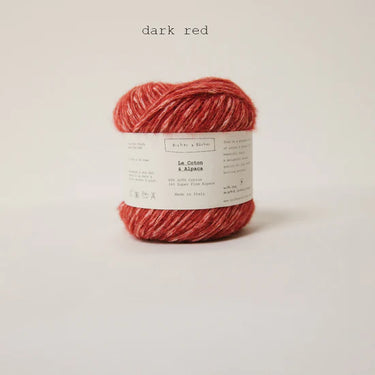 Le Coton & Alpaca yarn in dark red by Biches & Buches, made of 66% GOTS cotton and 34% Super Fine Alpaca, ideal for spring and autumn knitting.