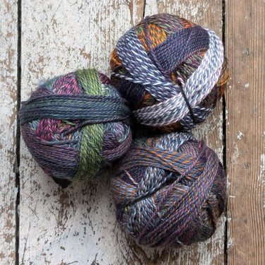 Schoppel | Edition 3 | Sport Weight Yarn, colour: Garden days 2328, Extra-fine merino wool from Schoppel with stunning gradient colourway, from superwash wool. This machine washable merino yarn is an alternative for spincycle, Knit With Me