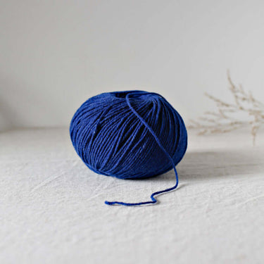 De Rerum Natura | Gilliatt | Merino Yarn, Colour: Delphinium, Gilliatt a gorgeous merino wool yarn. An Arran to Worsted weight yarn, top pick for jumper yarn. One of the besting selling merino yarns, from De Rerum Natura, Knit With Me
