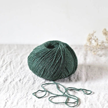 De Rerum Natura | Gilliatt | Merino Yarn, Colour: Cedre, Gilliatt a gorgeous merino wool yarn. An Arran to Worsted weight yarn, top pick for jumper yarn. One of the besting selling merino yarns, from De Rerum Natura, Knit With Me