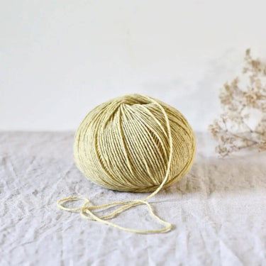 De Rerum Natura | Gilliatt | Merino Yarn, Colour: Creme Anglaise, Gilliatt a gorgeous merino wool yarn. An Arran to Worsted weight yarn, top pick for jumper yarn. One of the besting selling merino yarns, from De Rerum Natura, Knit With Me