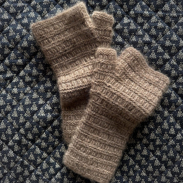 My Favourite Things Gloves No. 1 Fingerless Gloves Kit with Cardiff Cashmere