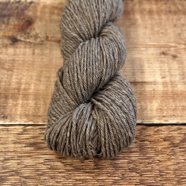 Carol Fellor | Stolen Stitches | Nua Worsted | Cosy Yarn, Colour: Kitten Fluff, Soft worsted merino yarn with yak & linen—Nua is bouncy, non-superwash & ideal knitting wool UK for garments, accessories & textured knits., Knit With Me