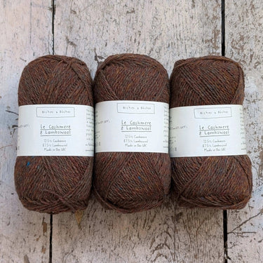 Le Cashmere & Lambswool | Biches & Buches, colour: Dark Red Brown, Made from Cashmere and Lambswool. This fingering yarn is soft and light from the cashmere yarn and the tweed from the lambswool yarn., Knit With Me