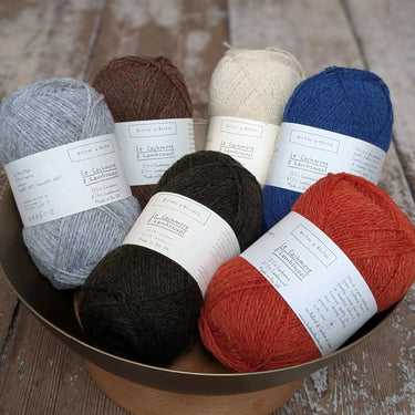 Le Cashmere & Lambswool | Biches & Buches, colour: Medium Blue Black, Made from Cashmere and Lambswool. This fingering yarn is soft and light from the cashmere yarn and the tweed from the lambswool yarn., Knit With Me