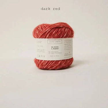 Le Coton & Alpaca yarn in dark red by Biches & Buches, made of 66% GOTS cotton and 34% Super Fine Alpaca, ideal for spring and autumn knitting.