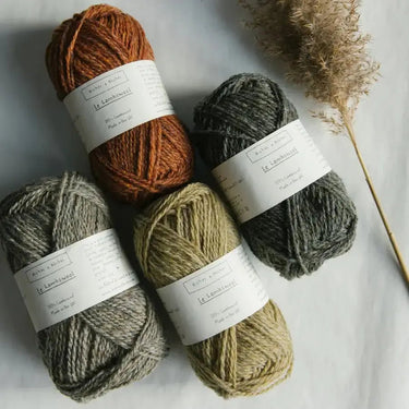 Biches & Bûches | Le Lambswool | Rustic Merino Yarn, Color: Dark Green Grey, Natural 100% lambswool yarn with rustic charm—soft, lofty & perfect knitting wool UK for handmade sweaters, scarves & cosy winter projects, Knit With Me