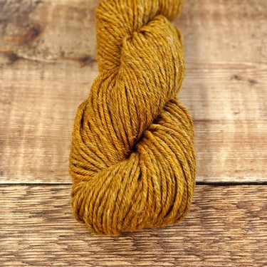 Carol Fellor | Stolen Stitches | Nua Worsted | Cosy Yarn, Colour: Rolling Bales, Soft worsted merino yarn with yak & linen—Nua is bouncy, non-superwash & ideal knitting wool UK for garments, accessories & textured knits., Knit With Me