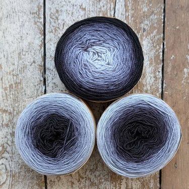 Snek | Bilum |  Hand-dyed Gradient Colour Changing - Knit With Me