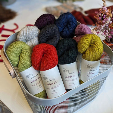 Wool Decanted vintage 23 - Growing Ivy Scarf Kit - Knit With Me